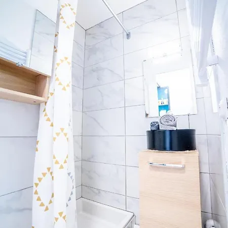 Apartment Lena - Motte - - Centre - 50m Port - Confort *